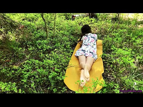 ❤️ Un străin de pe Tinder îmi masturbează păsărica și o fute cu pasiune în pădure at porn ro.tukifporno.ru ❤