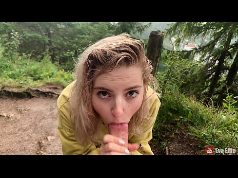 ❤️ Fata înghite spermă după o felație în public - Eva Elfi at porn ro.tukifporno.ru ❤