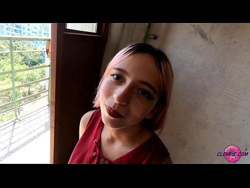 ❤️ O studentă senzuală o suge unui străin în Outback - Ejaculează pe fața lui at porn ro.tukifporno.ru ❤